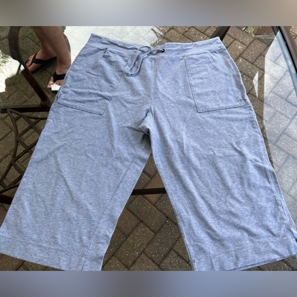 Champion Pants - Champion Cotton Gray Capri length pants